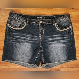 Plus Size 18 Maurices Denim Shorts Cuffed Embroidered Pockets